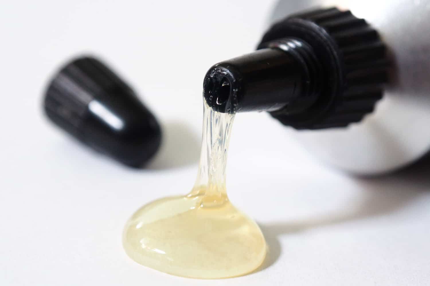 Mixing and degassing for oils, adhesives and epoxies